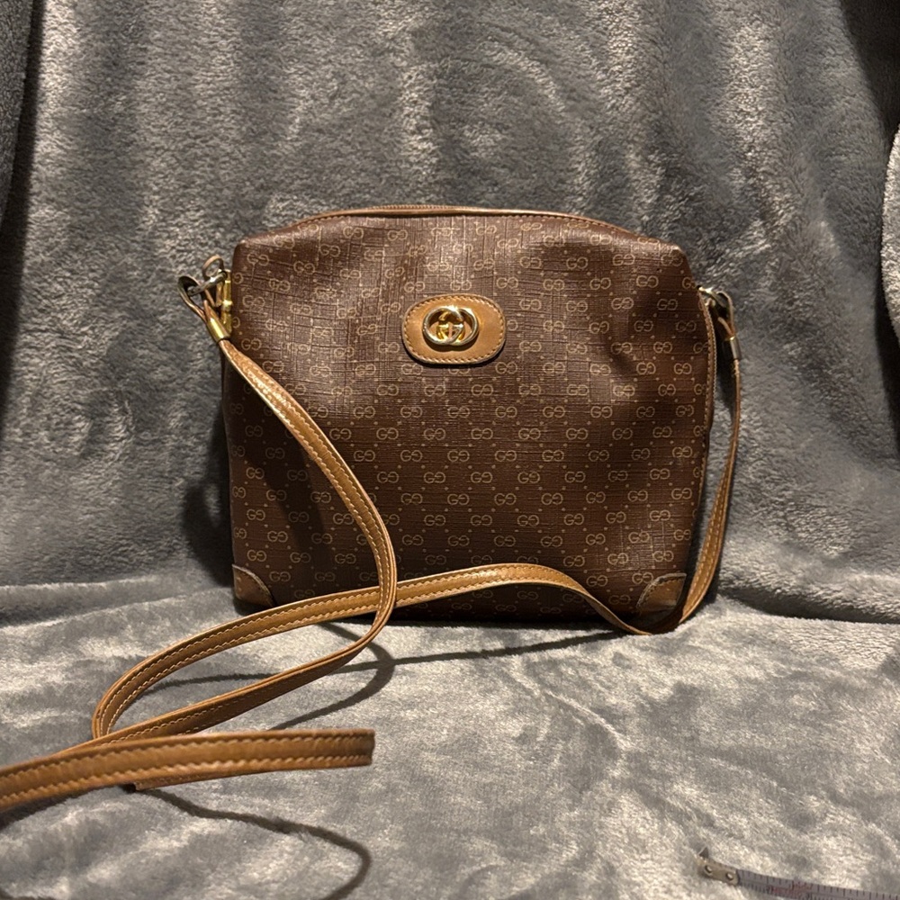 Vintage Gucci shoulder bag